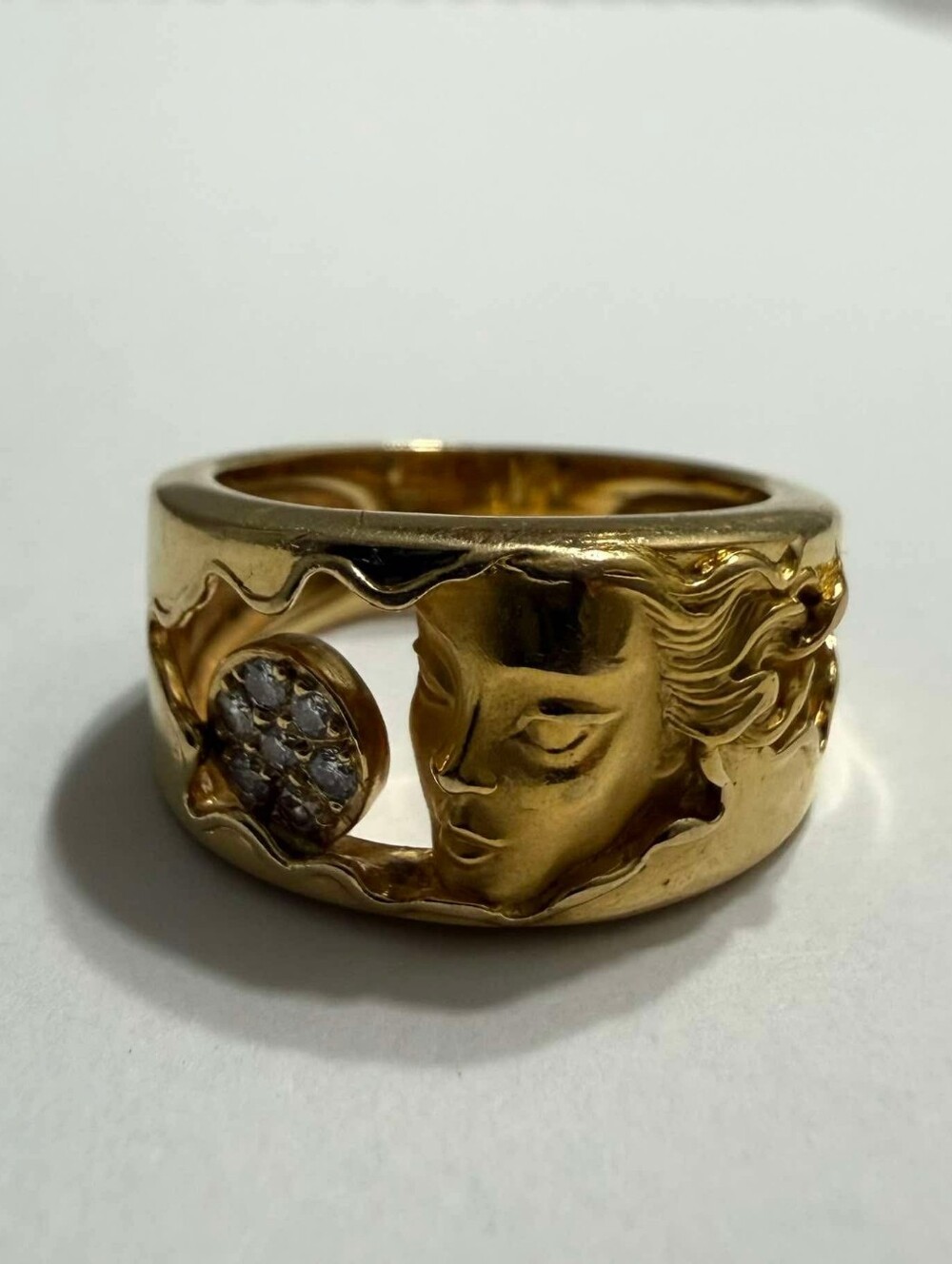 Carrera y Carrera 18K Diamond Ring (With Appraisal)